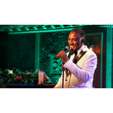 Norm Lewis: Christmas Lives Here Del Jueves 18 Diciembre al Miercoles 24 Diciembre 2025